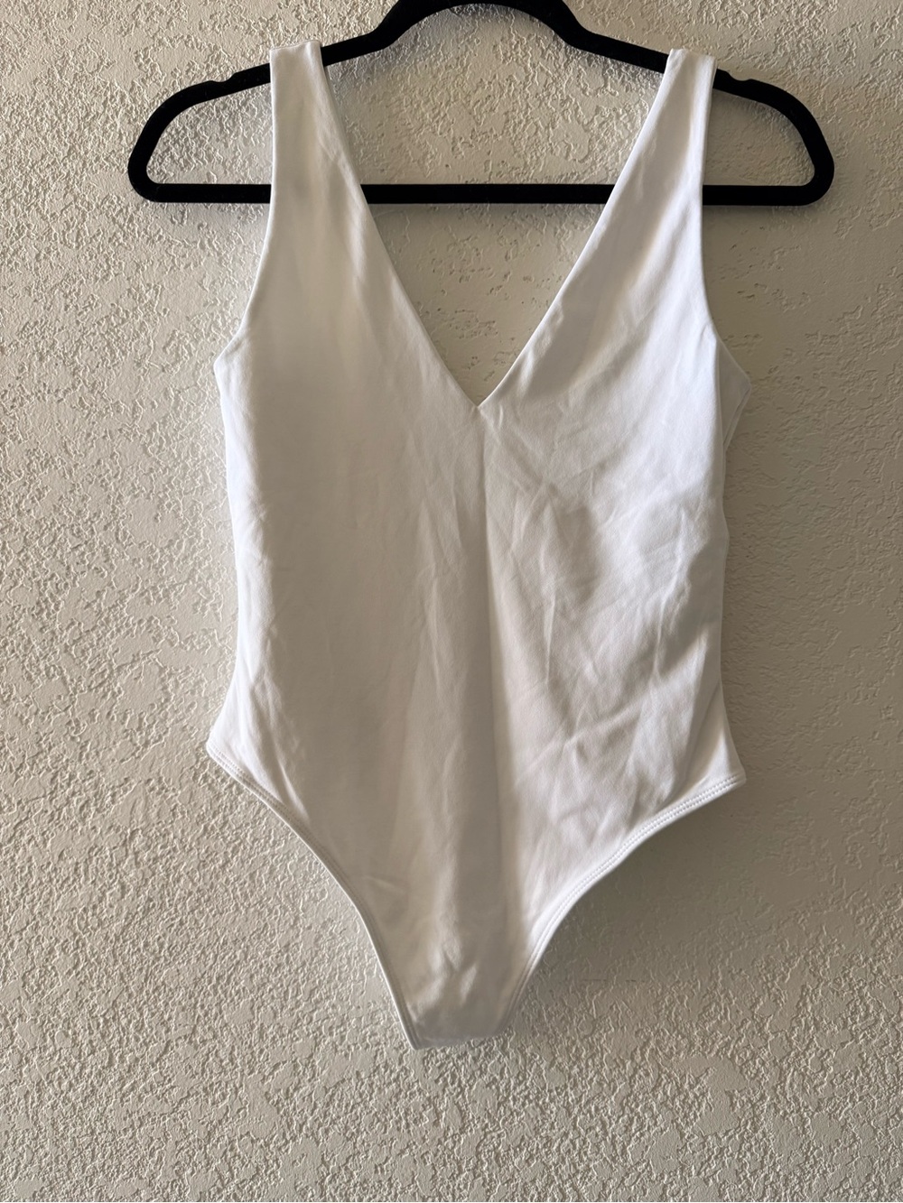 BABATON Contour White Deep V Neck Tank Sleeveless Bodysuit Thong Womens M